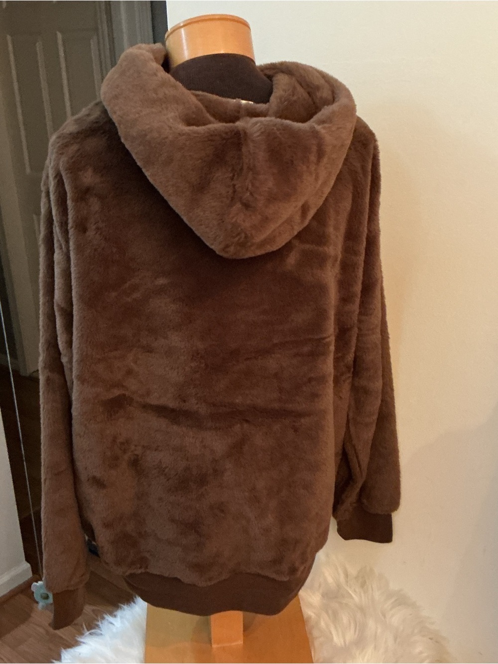 No Boundaries Plush Faux Fur Leopard Star Hoodie XL (16-18) Cozy chocolate Brown - Picture 4 of 12